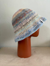 Cargar imagen en el visor de la galería, Multicolor bucket hat
