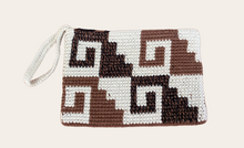 Cargar imagen en el visor de la galería, Chimu Clutch
